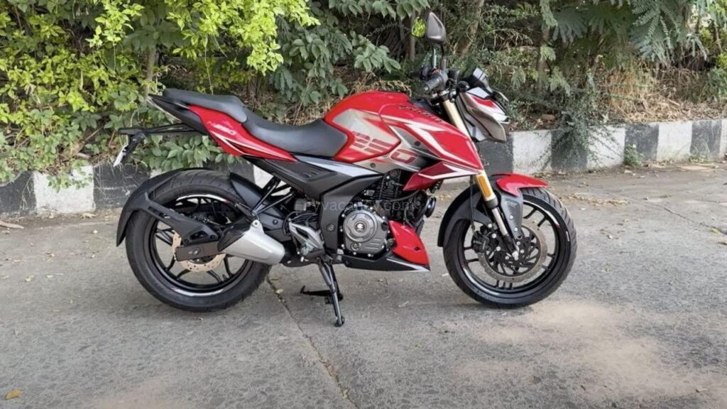 bajaj pulsar n250